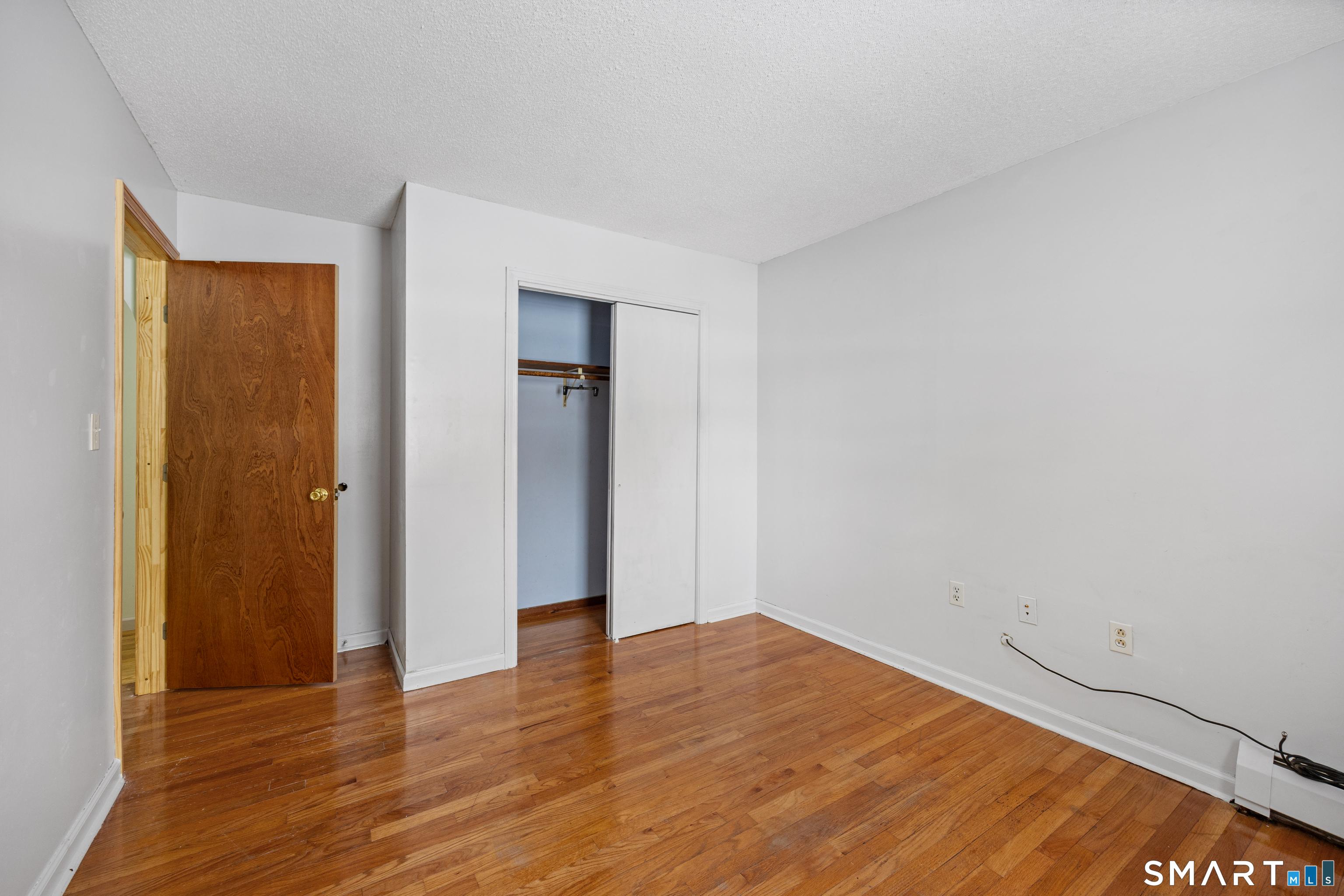 Southington, Connecticut, 06489, United States, 5 Bedrooms Bedrooms, ,3 BathroomsBathrooms,Residential,For Sale,2007439