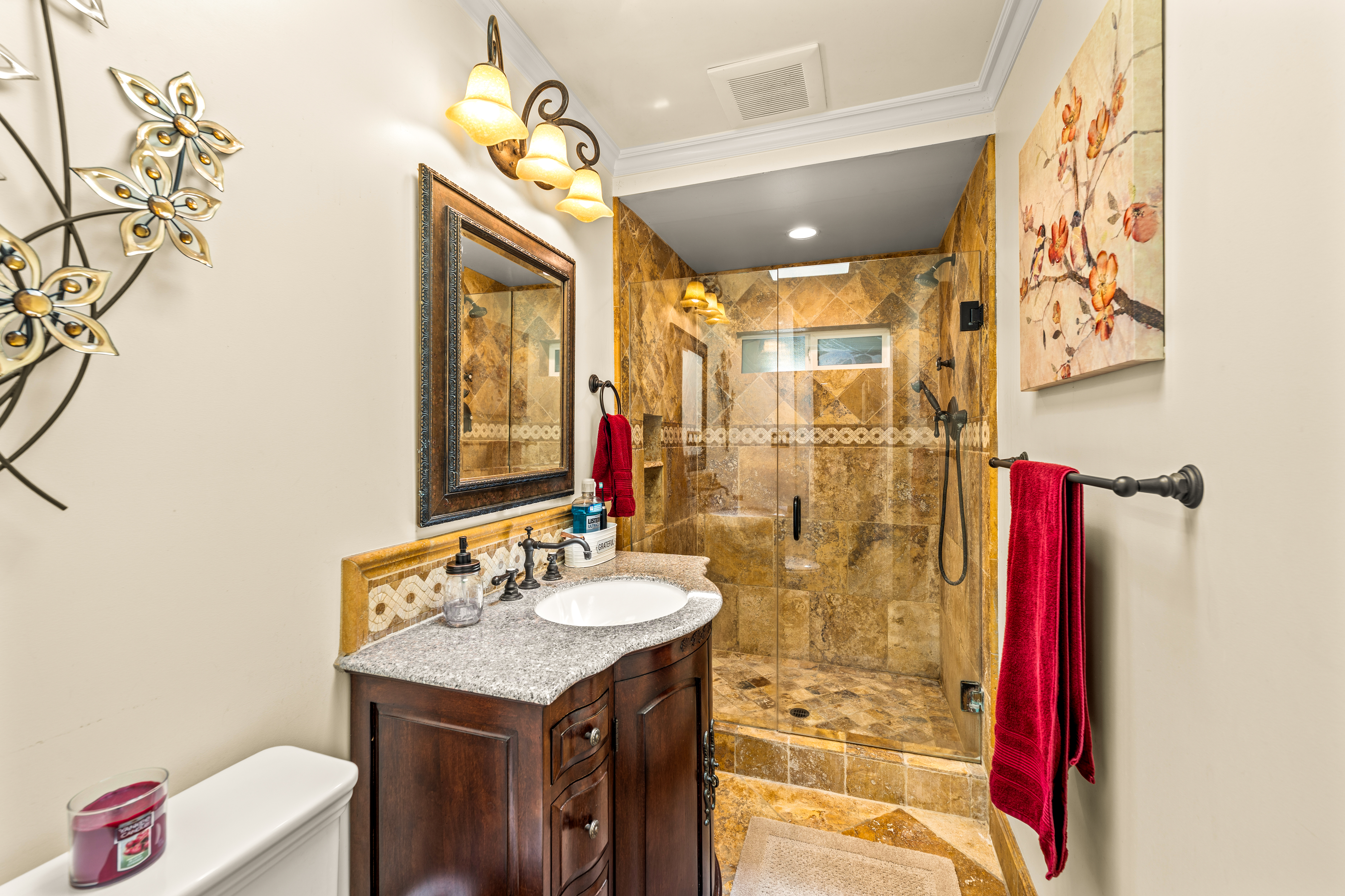  204 Mara Avenue, Ventura, CA 93004 - 物件實景