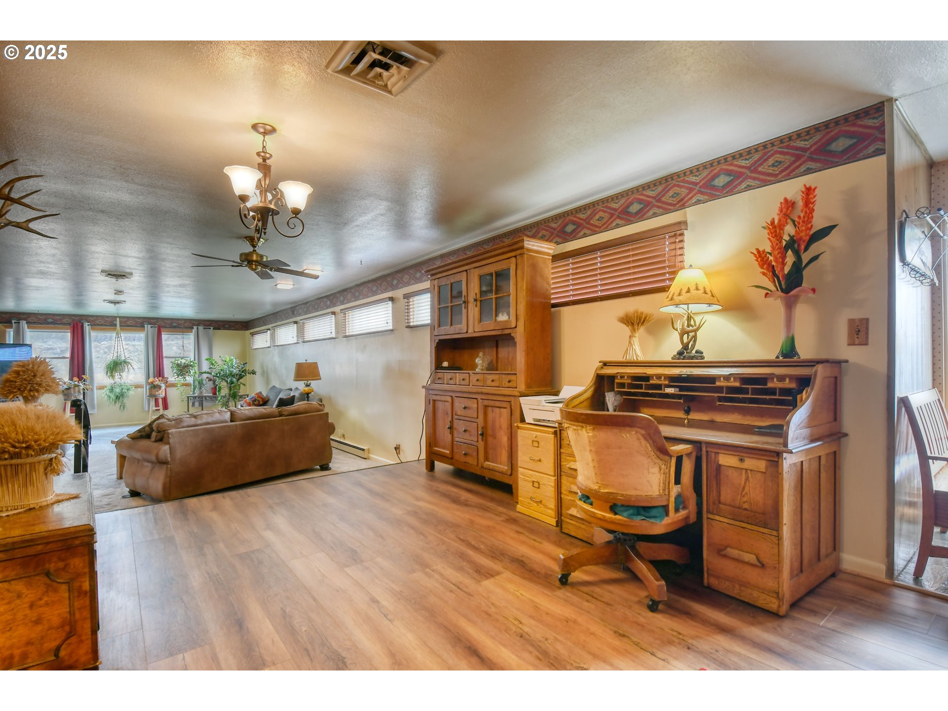 Echo, Oregon, 97826, United States, 3 Bedrooms Bedrooms, ,3 BathroomsBathrooms,Residential,For Sale,1987852