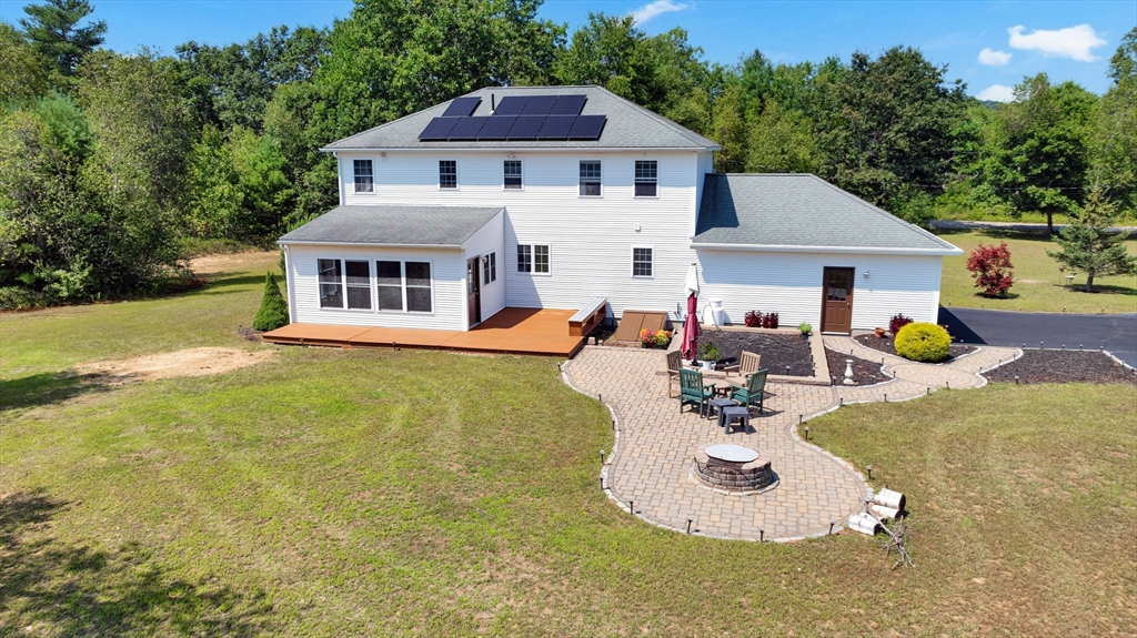 North Brookfield, Massachusetts, 01535, United States, 3 Bedrooms Bedrooms, ,3 BathroomsBathrooms,Residential,For Sale,1905631