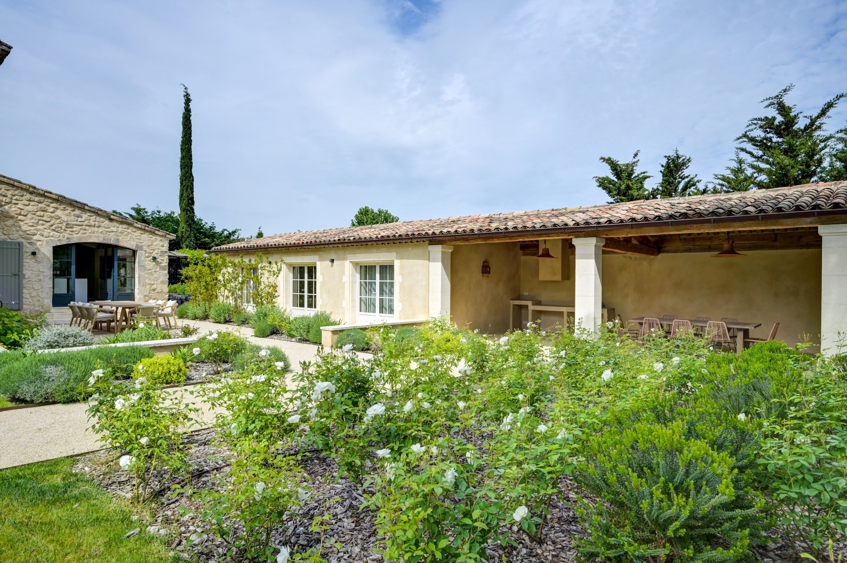  Renovated farmhouse with landscaped garden and swimming pool, a 10-minute walk … - 物件實景