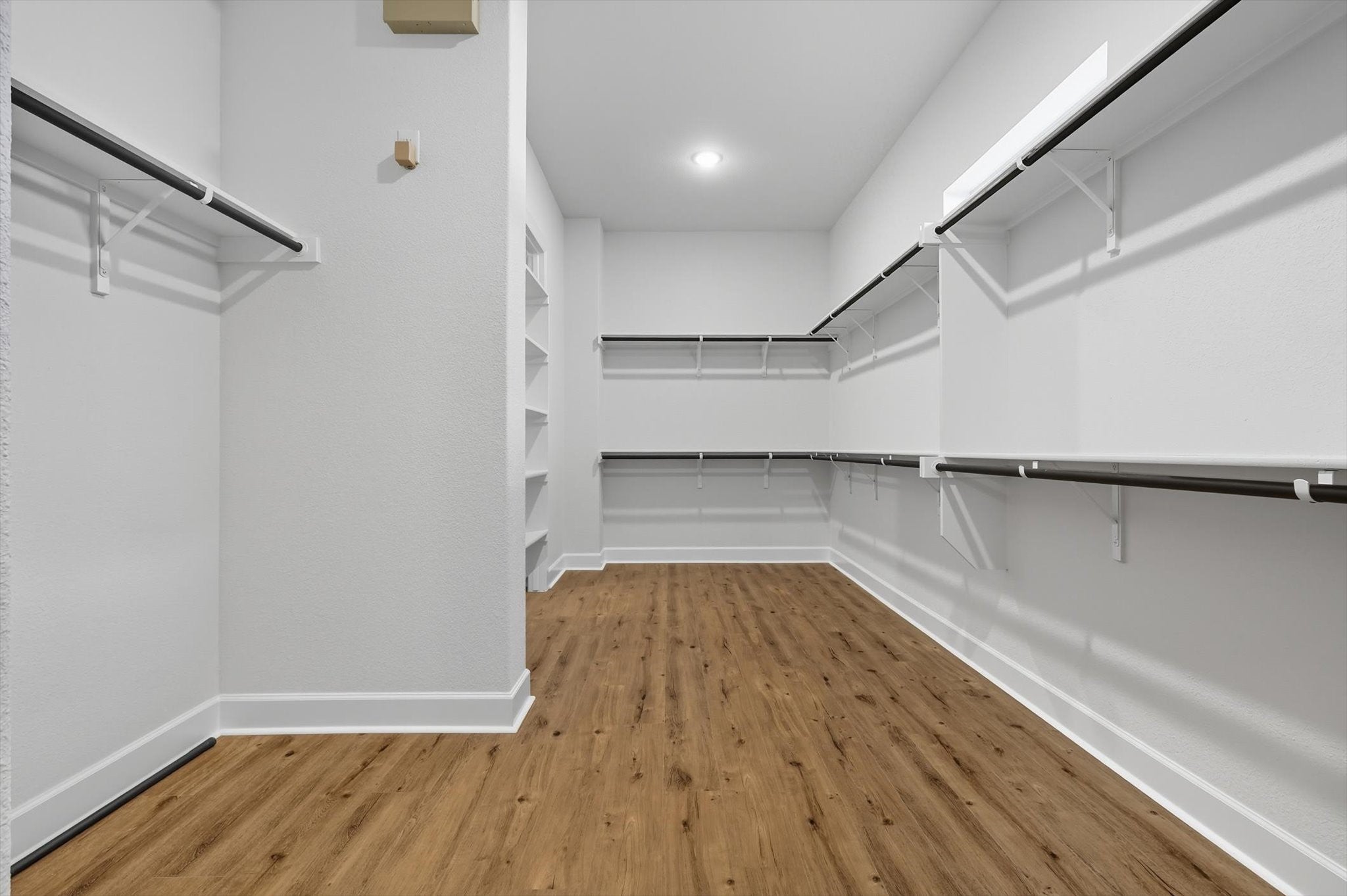 Arlington, Texas, 76005, United States, 2 Bedrooms Bedrooms, ,2 BathroomsBathrooms,Residential,For Sale,1981286