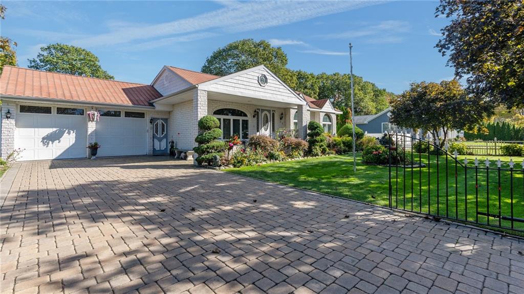 Barrington, Rhode Island, 02806, United States, 3 Bedrooms Bedrooms, ,3 BathroomsBathrooms,Residential,For Sale,2012853