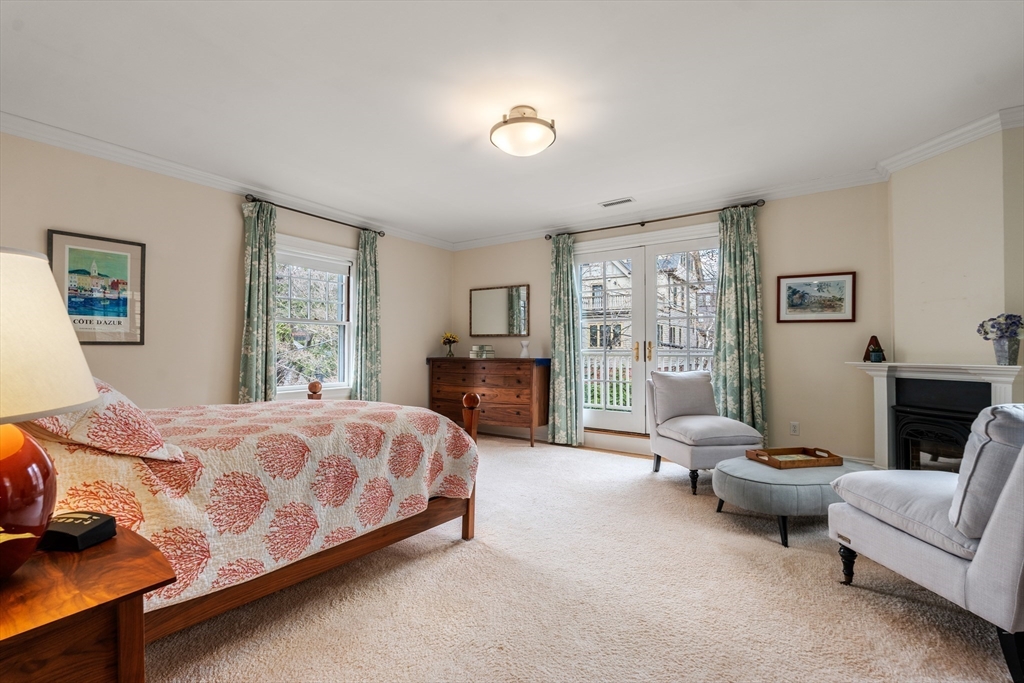 Cambridge, Massachusetts, 02138, United States, 6 Bedrooms Bedrooms, ,5 BathroomsBathrooms,Residential,For Sale,1766513