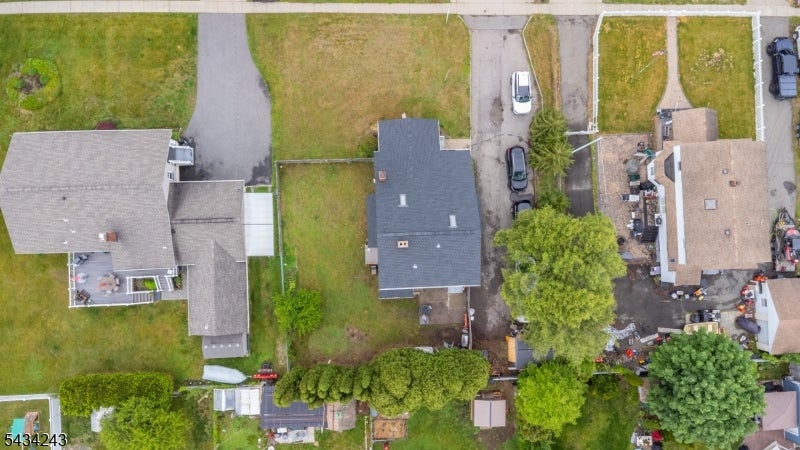 Wanaque Boro, New Jersey, 07420, United States, 4 Bedrooms Bedrooms, ,2 BathroomsBathrooms,Residential,For Sale,2049267