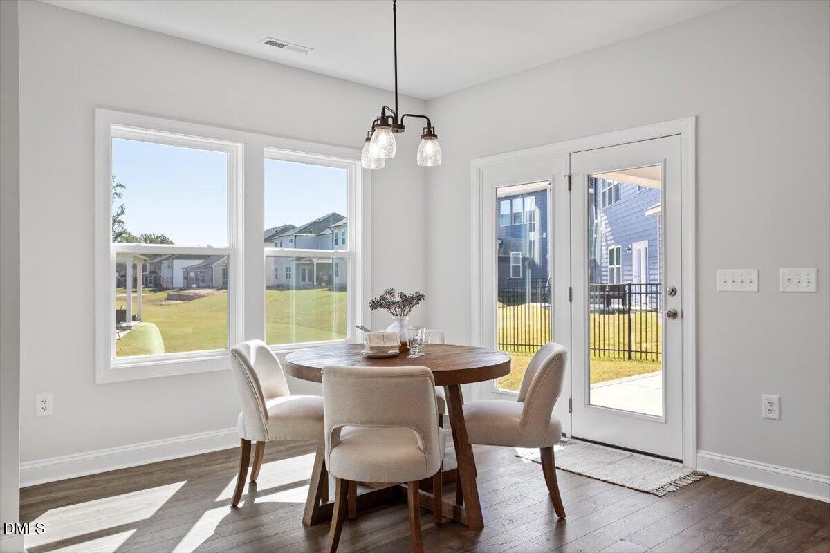 Fuquay Varina, North Carolina, 27526, United States, 5 Bedrooms Bedrooms, ,3 BathroomsBathrooms,Residential,For Sale,1973834