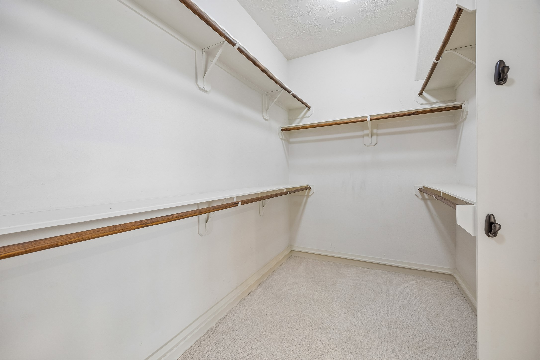  5924 Petty Street #3C - 物件實景