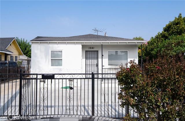 Los Angeles, California, 90044, United States, 3 Bedrooms Bedrooms, ,1 BathroomBathrooms,Residential,For Sale,1986044