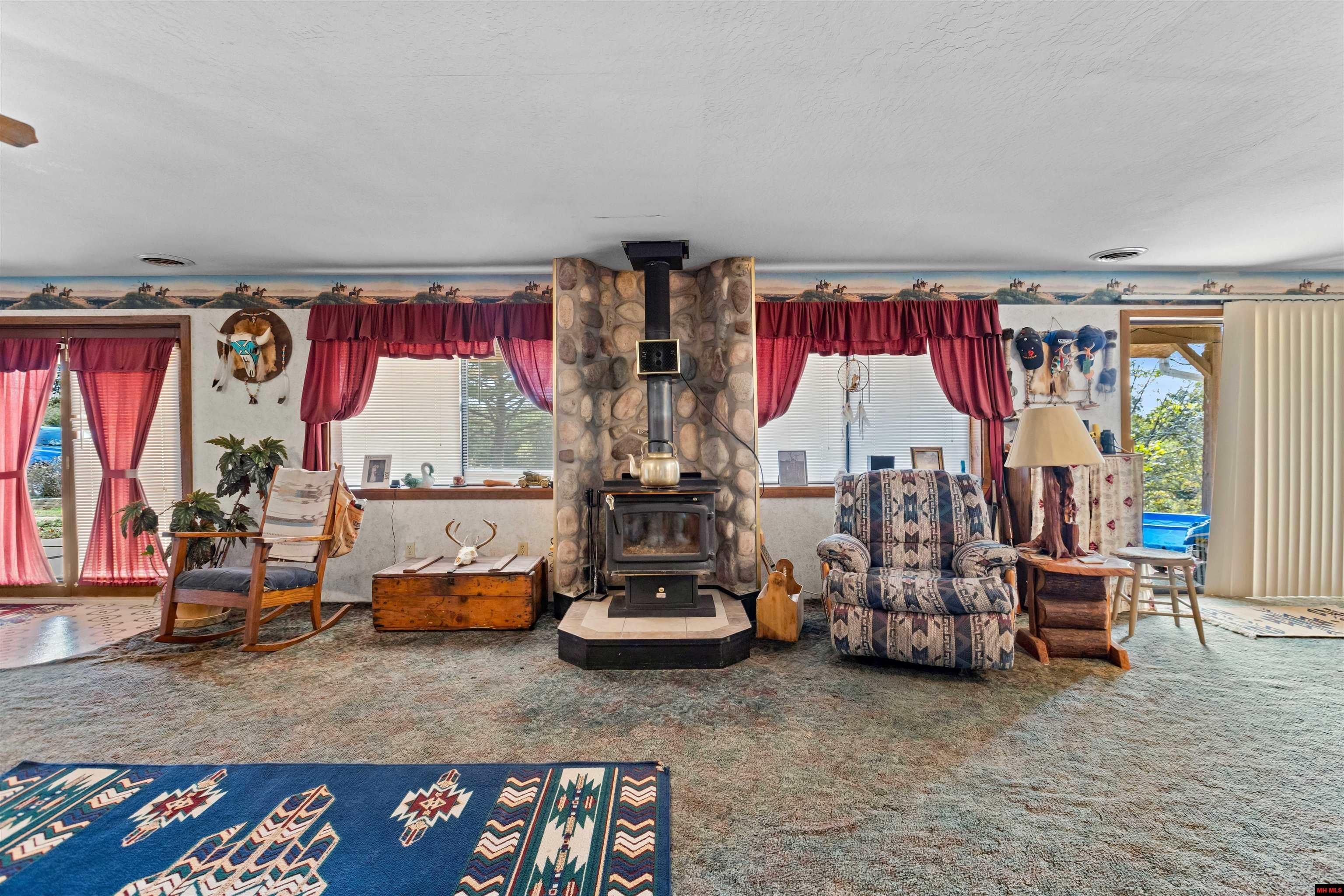 Theodosia, Missouri, 65761, United States, 3 Bedrooms Bedrooms, ,2 BathroomsBathrooms,Residential,For Sale,1986107