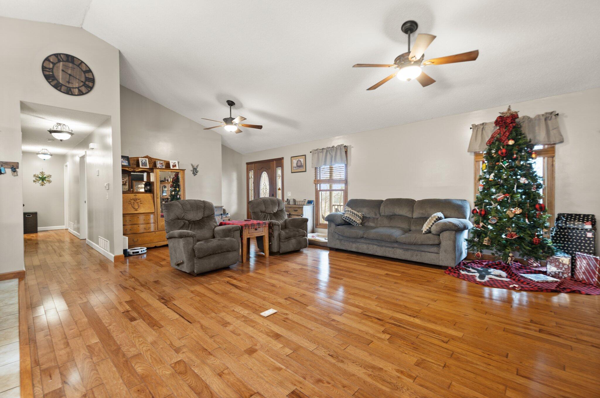 Boston, Kentucky, 40107, United States, 3 Bedrooms Bedrooms, ,2 BathroomsBathrooms,Residential,For Sale,1859805
