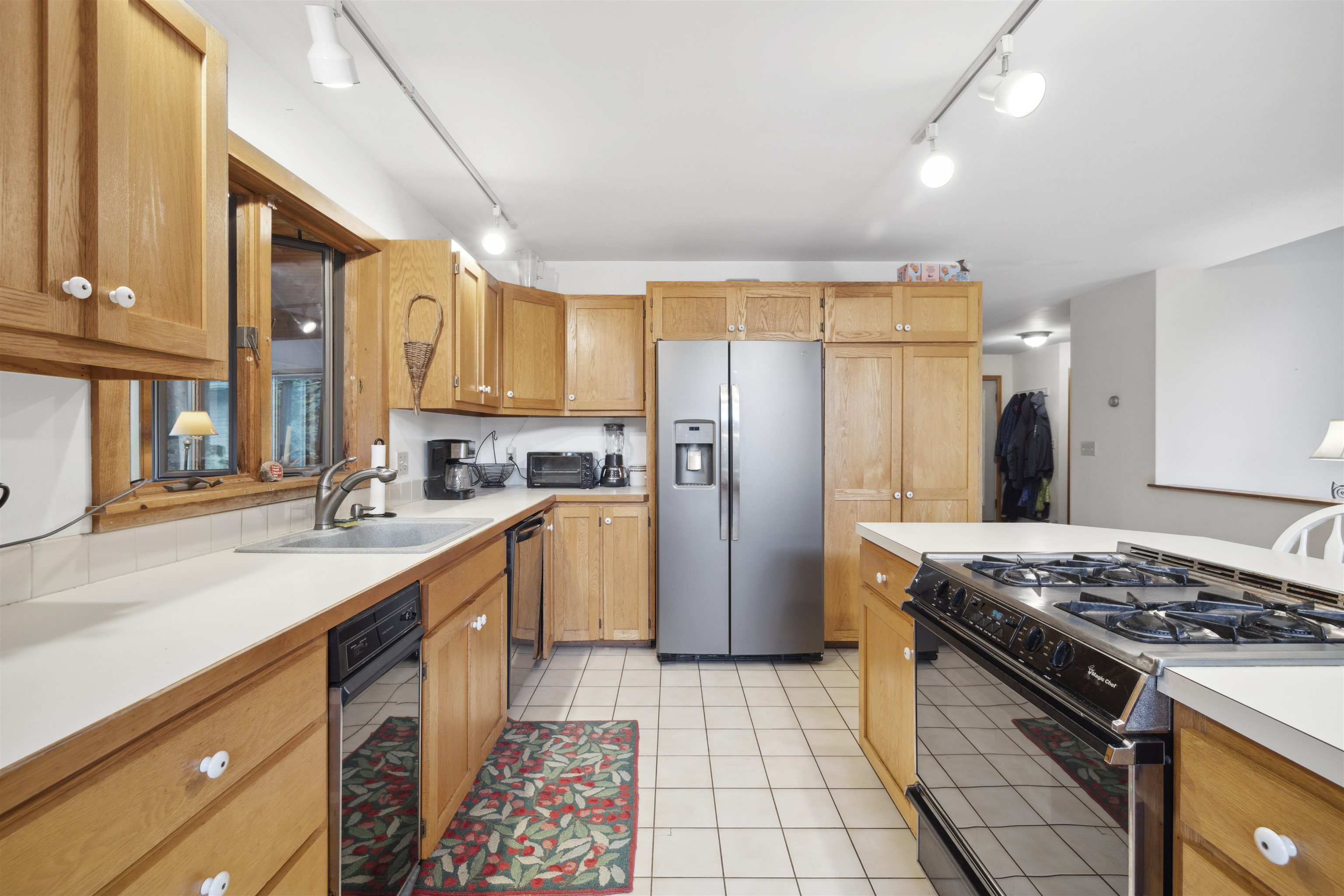 263 old post RD, Newbury, New Hampshire, 03255, United States, 3 Bedrooms Bedrooms, ,2 BathroomsBathrooms,Residential,For Sale,263 old post RD,1627941