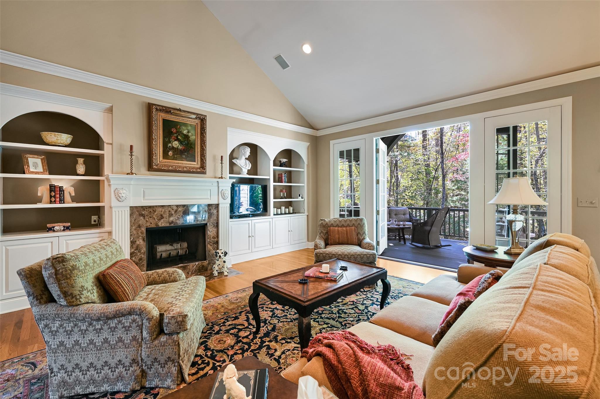 Hendersonville, North Carolina, 28739, United States, 4 Bedrooms Bedrooms, ,3 BathroomsBathrooms,Residential,For Sale,1992050