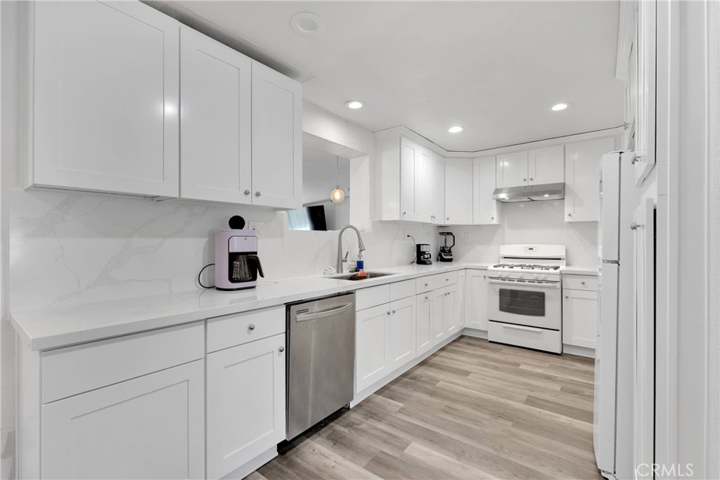 Hesperia, California, 92345, United States, 4 Bedrooms Bedrooms, ,3 BathroomsBathrooms,Residential,For Sale,1980738