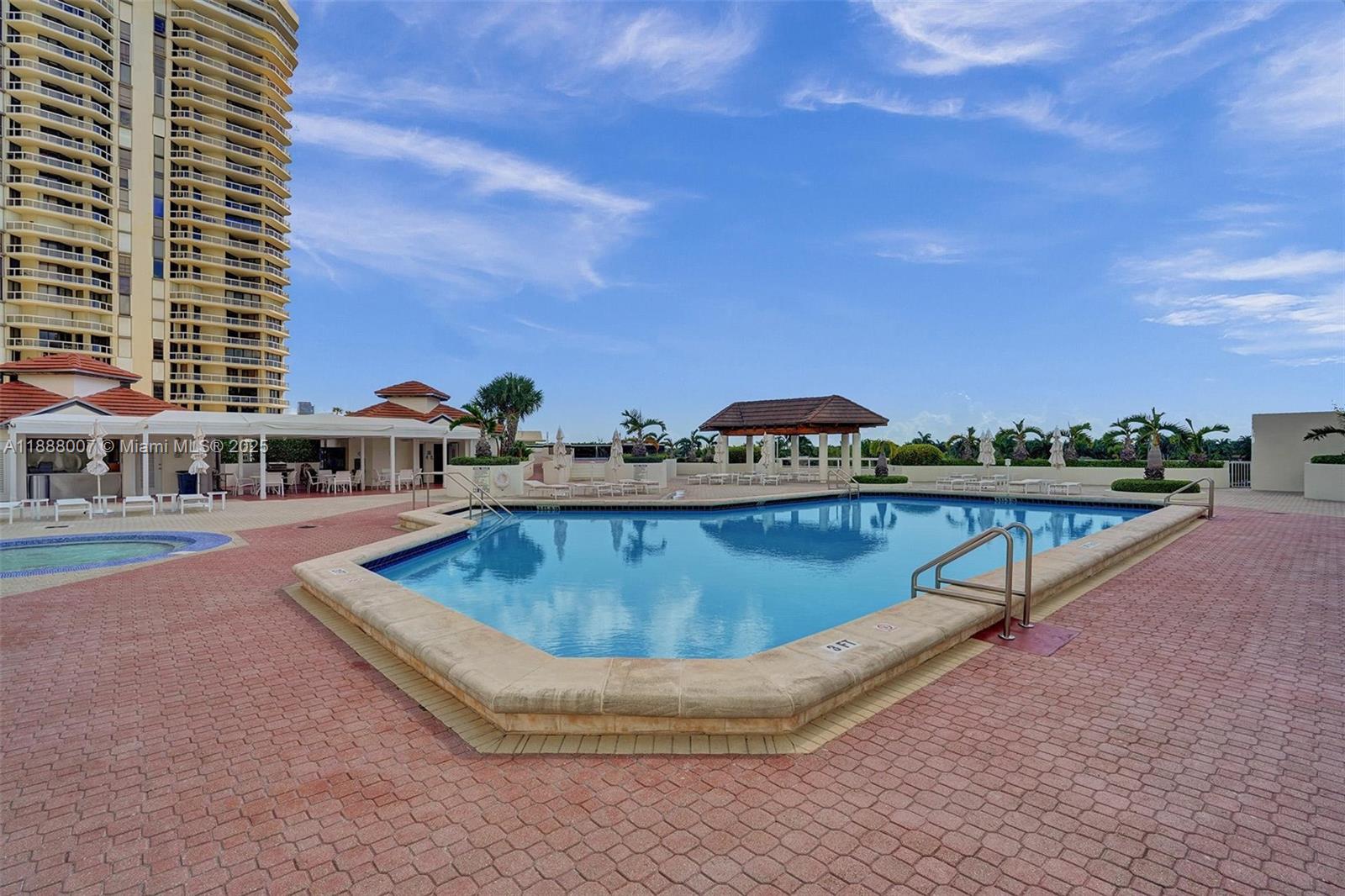 Aventura, Florida, 33180, United States, 2 Bedrooms Bedrooms, ,2 BathroomsBathrooms,Residential,For Sale,1954501