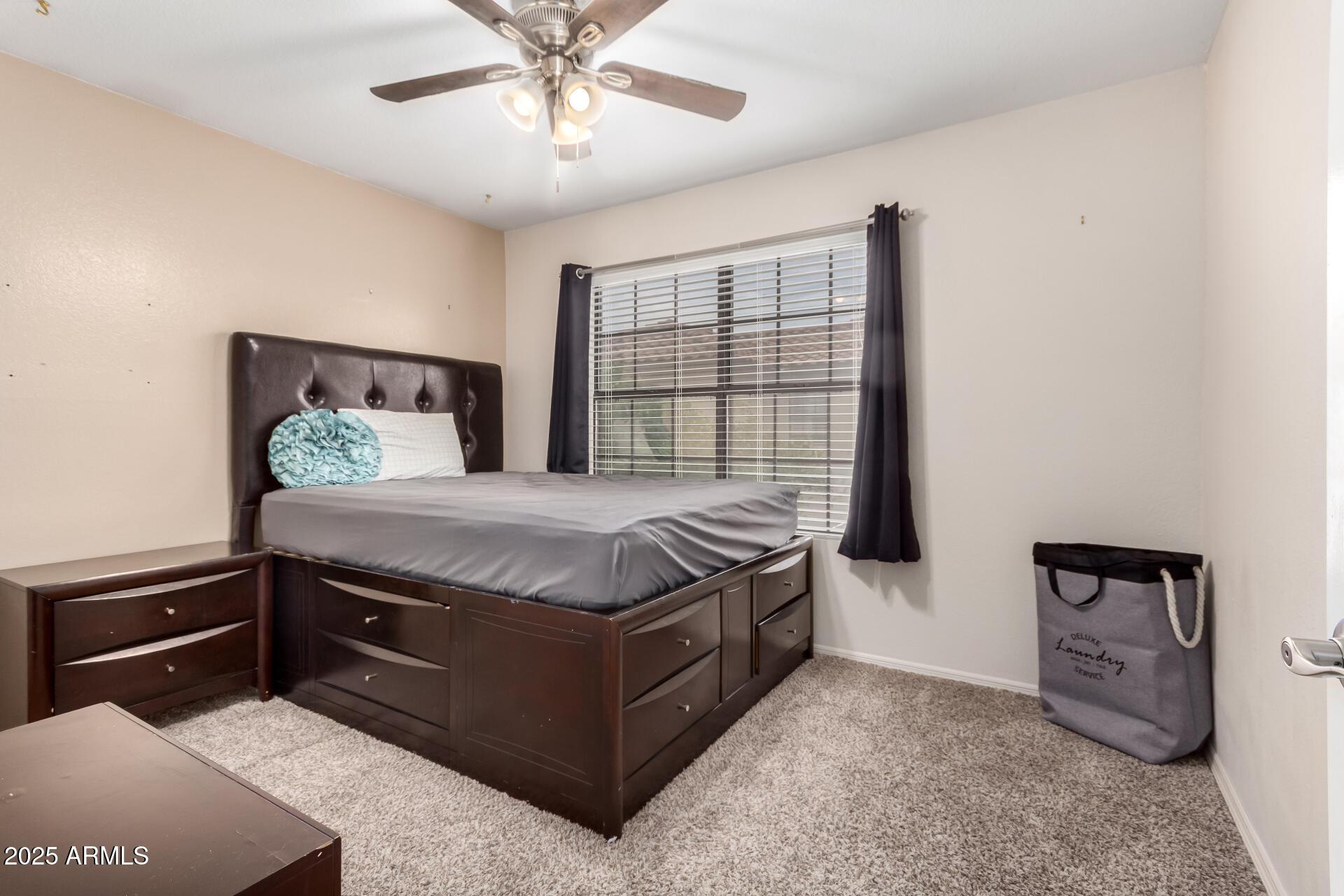 Glendale, Arizona, 85302, United States, 4 Bedrooms Bedrooms, ,4 BathroomsBathrooms,Residential,For Sale,1977849