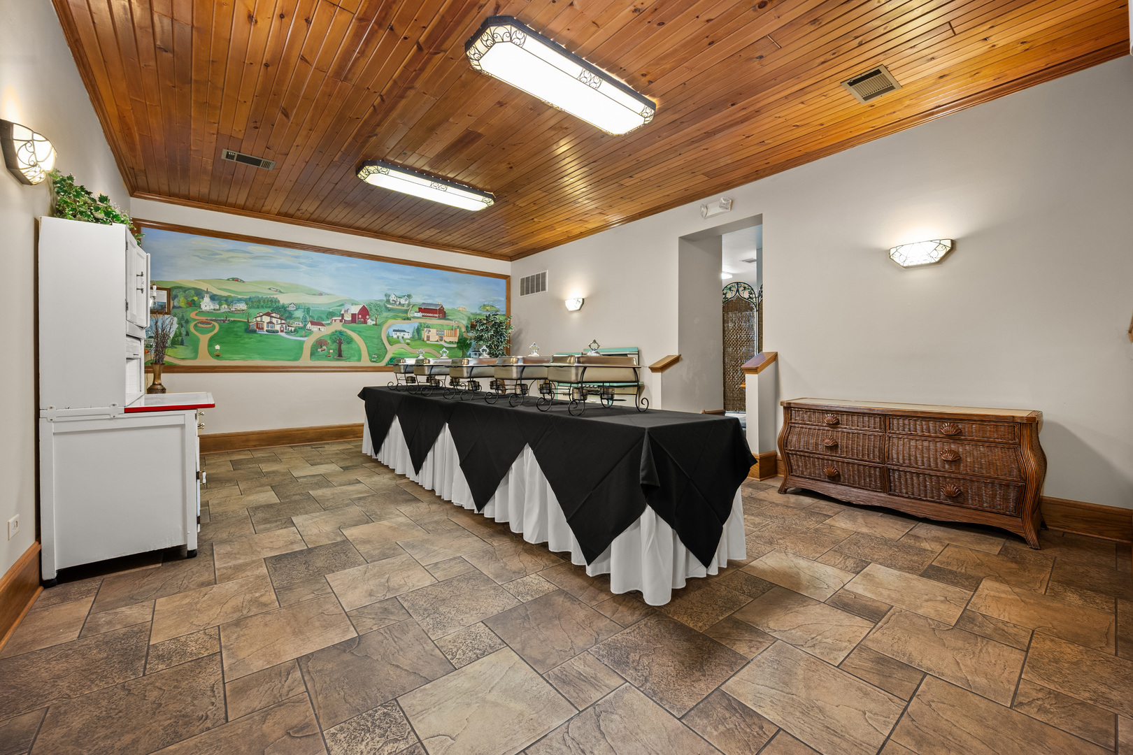 Sycamore, Illinois, 60178, United States, 4 Bedrooms Bedrooms, ,5 BathroomsBathrooms,Residential,For Sale,2001773