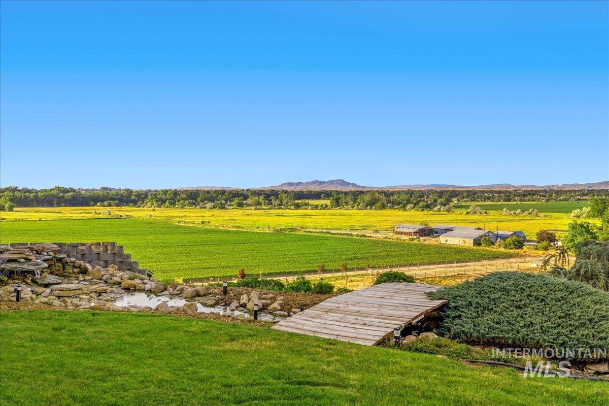 Caldwell, Idaho, 83605, United States, 2 Bedrooms Bedrooms, ,3 BathroomsBathrooms,Residential,For Sale,1979980