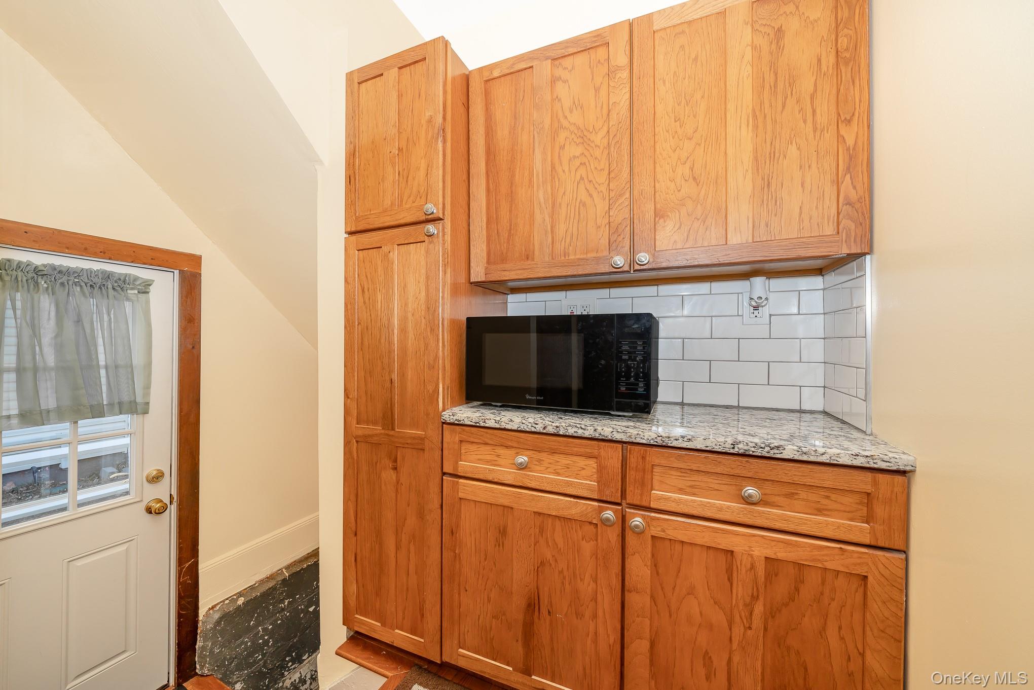 Mineola, New York, 11501, United States, 4 Bedrooms Bedrooms, ,2 BathroomsBathrooms,Residential,For Sale,2005697