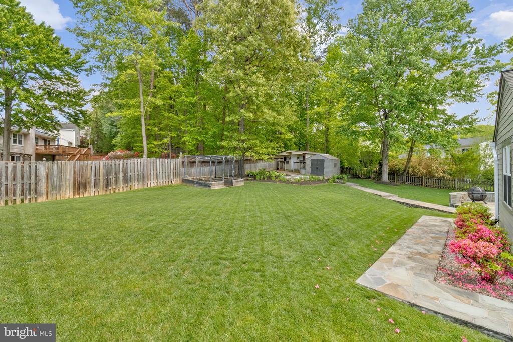 Burke, Virginia, 22015, United States, 3 Bedrooms Bedrooms, ,3 BathroomsBathrooms,Residential,For Sale,2049258
