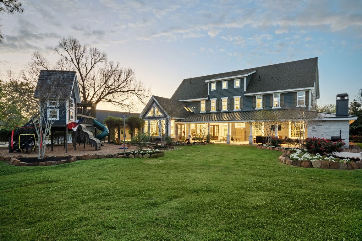 26 Windsong Ln, Friendswood, TX 77546