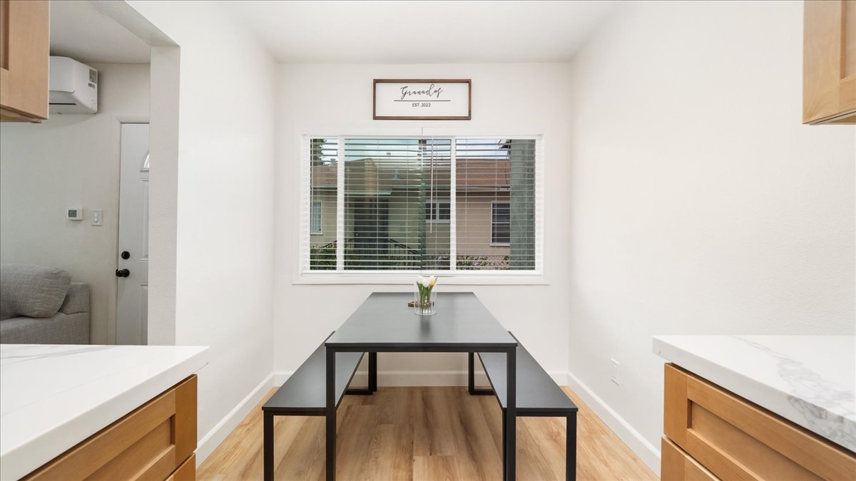 Montebello, California, 90640, United States, 2 Bedrooms Bedrooms, ,2 BathroomsBathrooms,Residential,For Sale,1930342