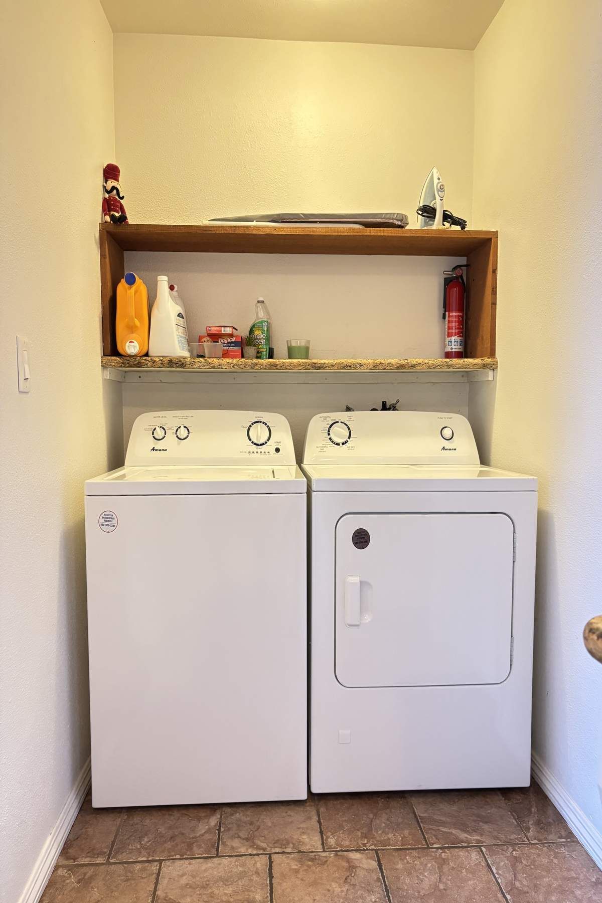  6041 Cleon Avenue - 物件實景