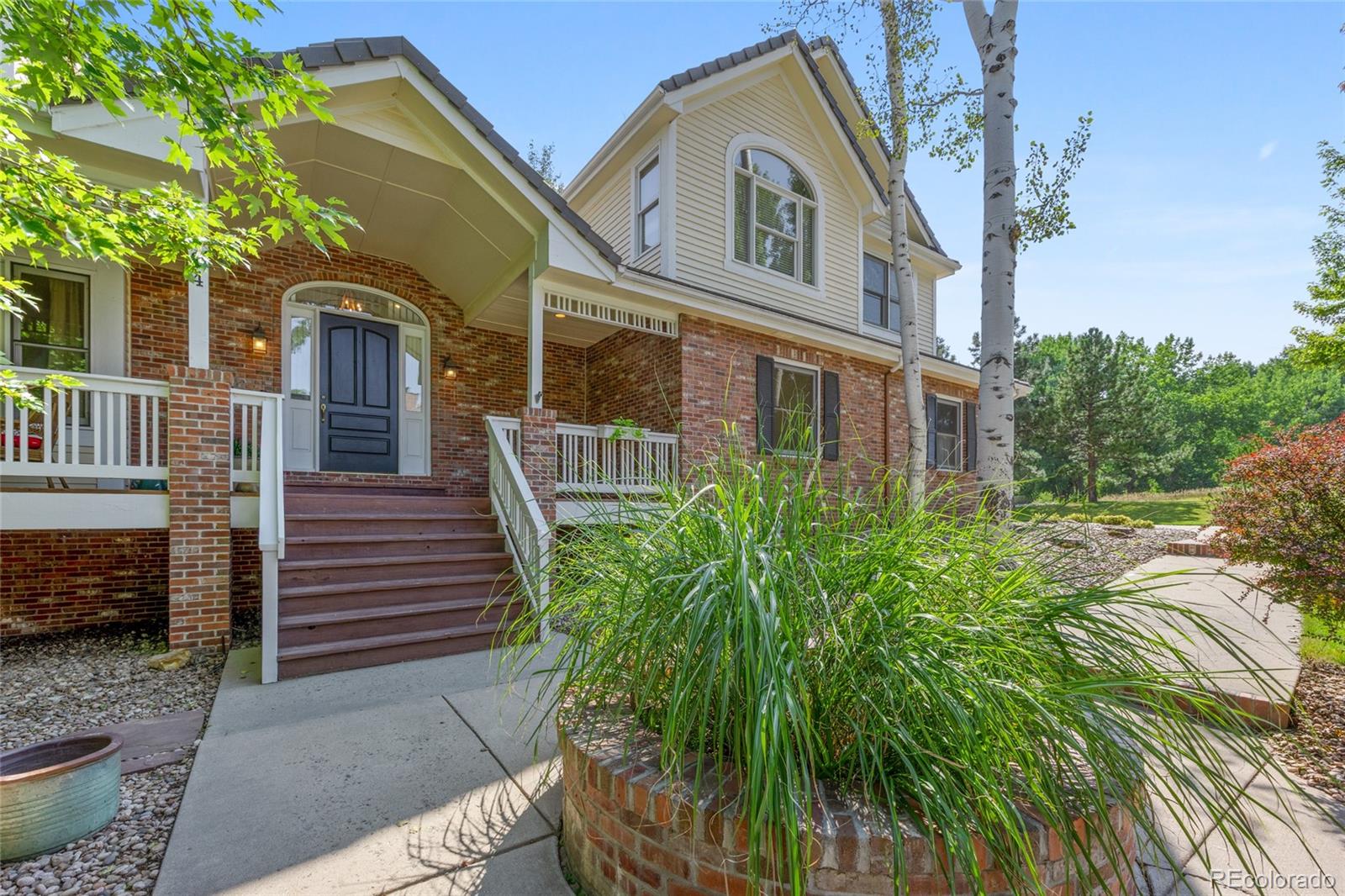 Littleton, Colorado, 80127, United States, 4 Bedrooms Bedrooms, ,4 BathroomsBathrooms,Residential,For Sale,1940937