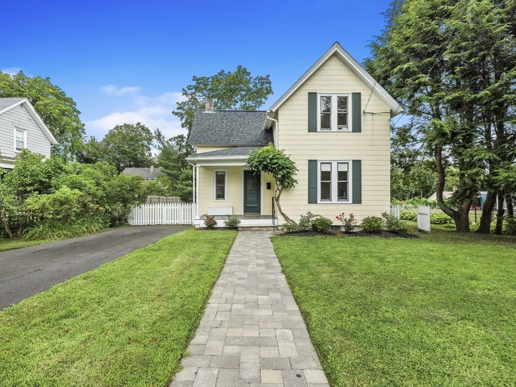 Concord, Massachusetts, 01742, United States, 3 Bedrooms Bedrooms, ,1 BathroomBathrooms,Residential,For Sale,1896713