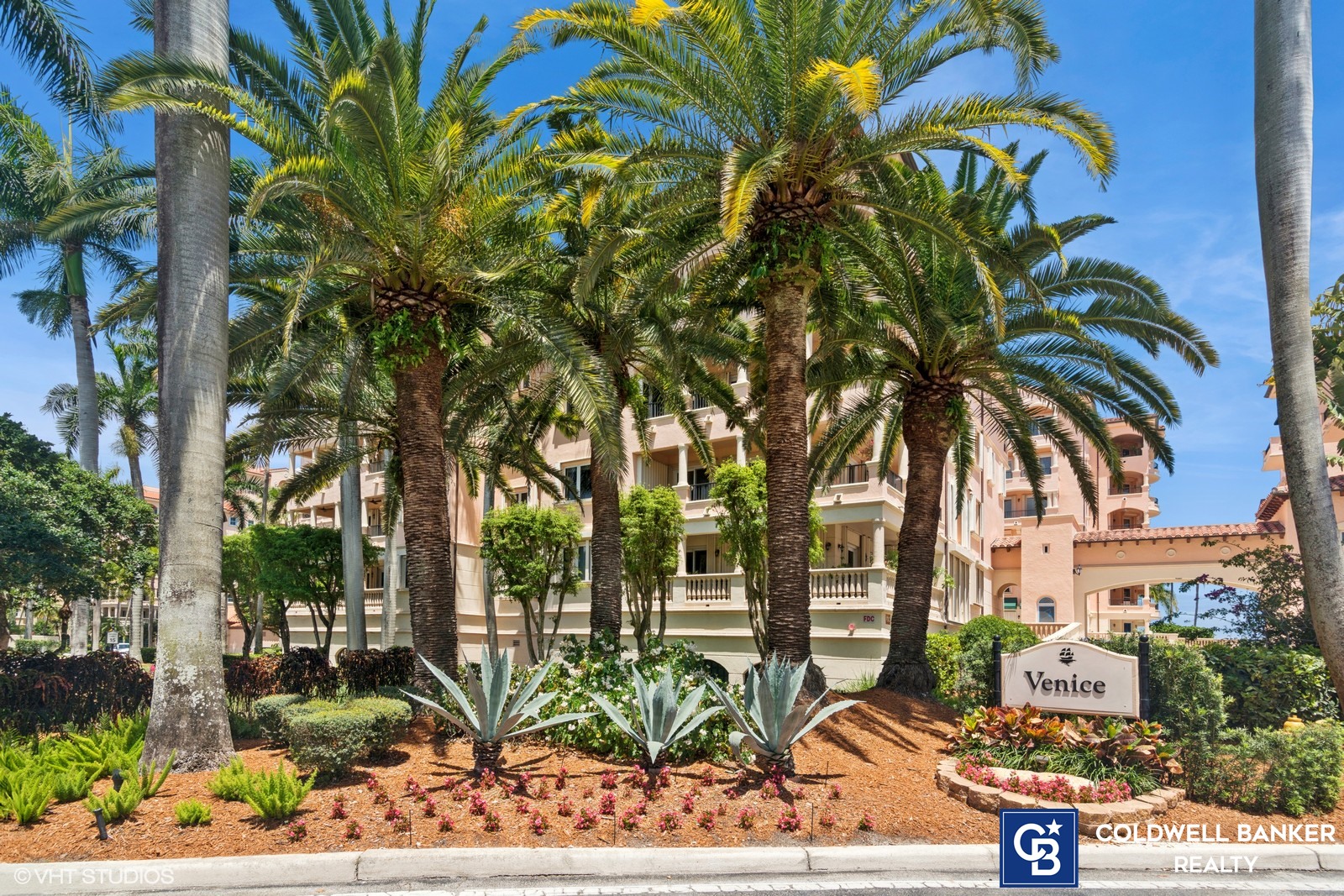 Coral Gables, Florida, 33158, United States, 3 Bedrooms Bedrooms, ,4 BathroomsBathrooms,Residential,For Sale,1795560