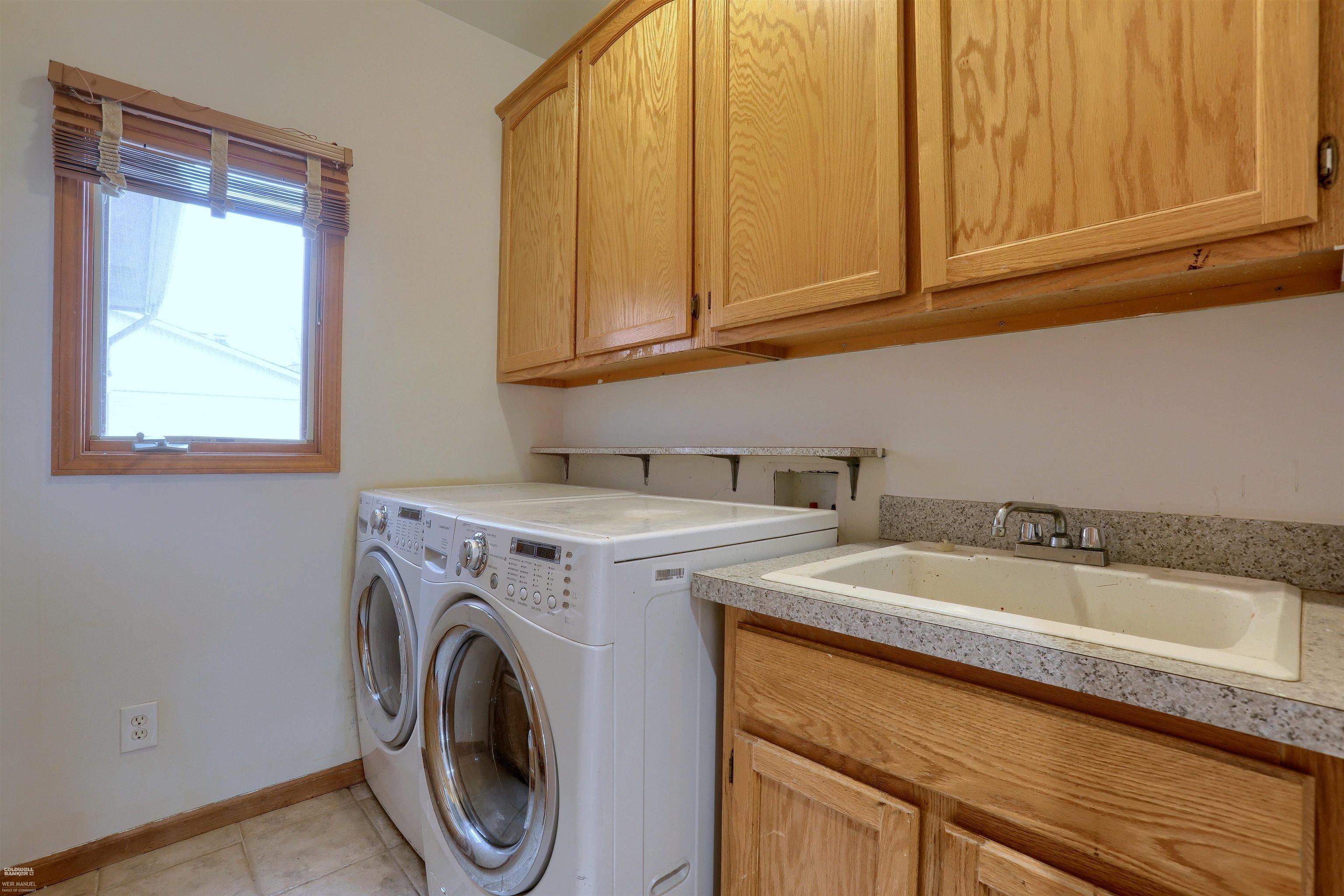 7831 Roberta Lane, Washington, Michigan, 48094, United States, 4 Bedrooms Bedrooms, ,3 BathroomsBathrooms,Residential,For Sale,7831 Roberta Lane,1610130