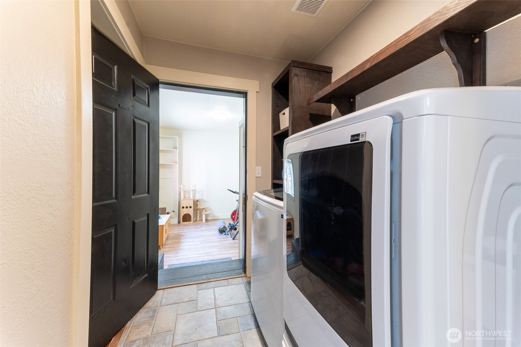 Friday Harbor, Washington, 98250, United States, 3 Bedrooms Bedrooms, ,2 BathroomsBathrooms,Residential,For Sale,1795081