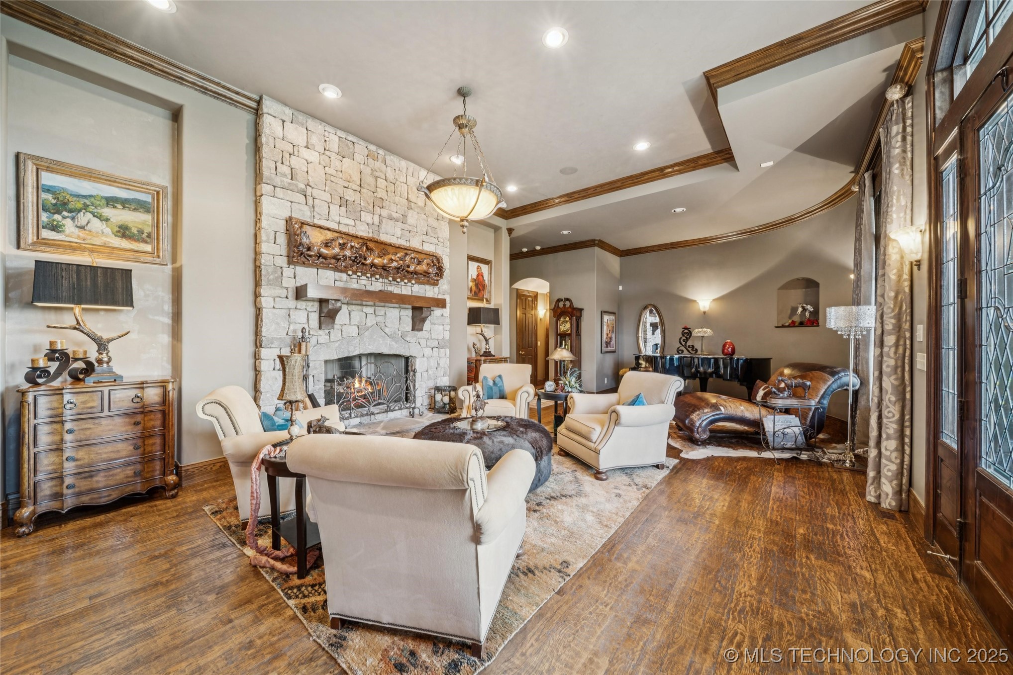 Mounds, Oklahoma, 74047, United States, 4 Bedrooms Bedrooms, ,6 BathroomsBathrooms,Residential,For Sale,1960960