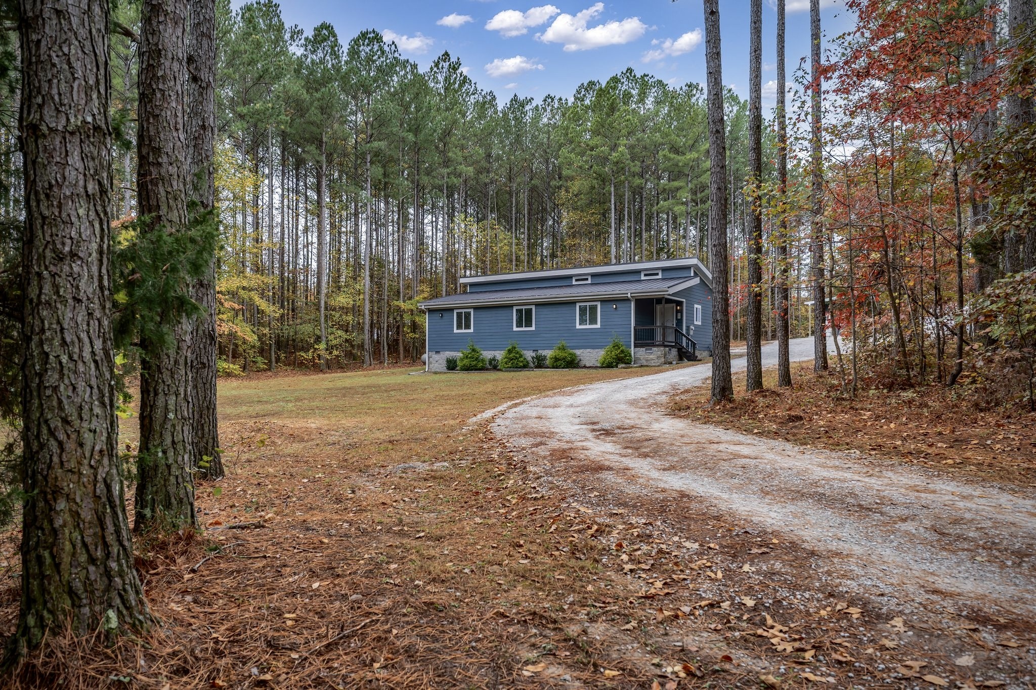 Lawrenceburg, Tennessee, 38464, United States, 3 Bedrooms Bedrooms, ,2 BathroomsBathrooms,Residential,For Sale,1988377