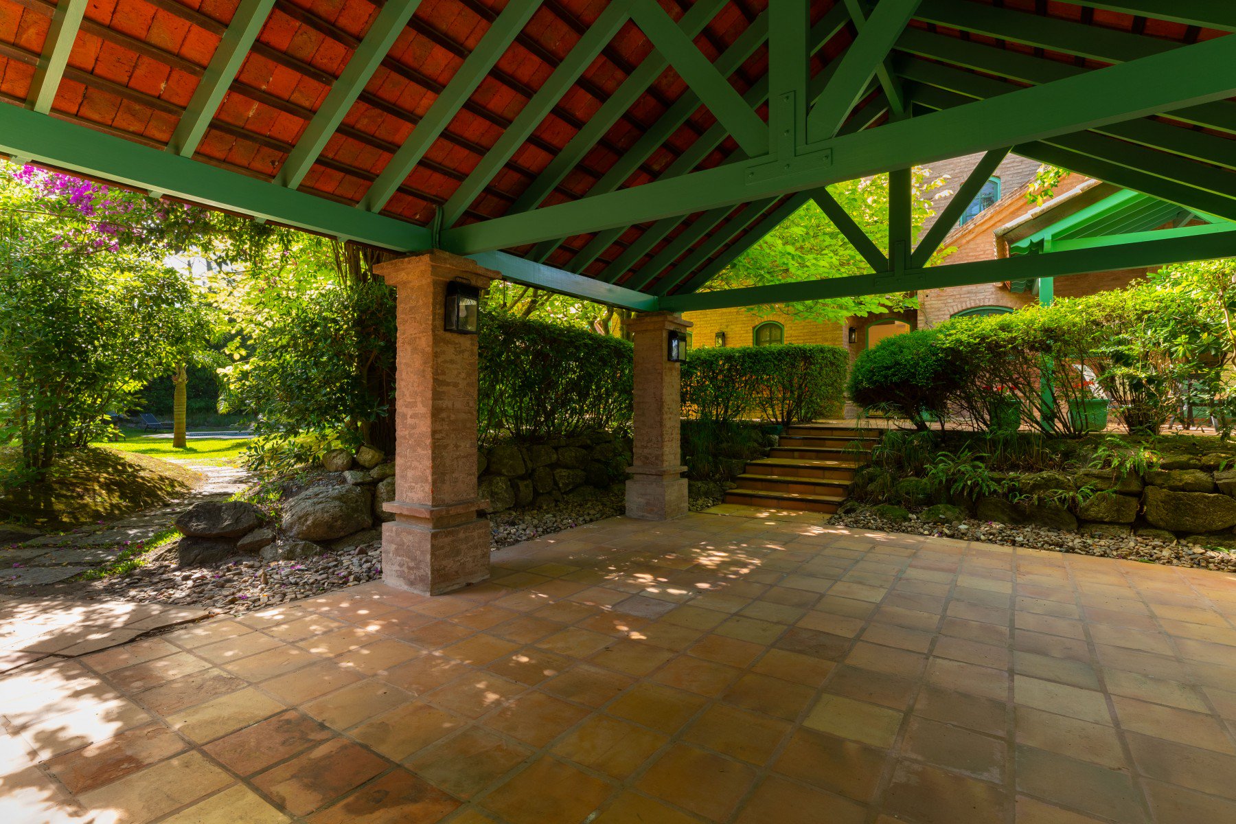  Spacious Family House with 4 Bedrooms and Full Service - 物件實景