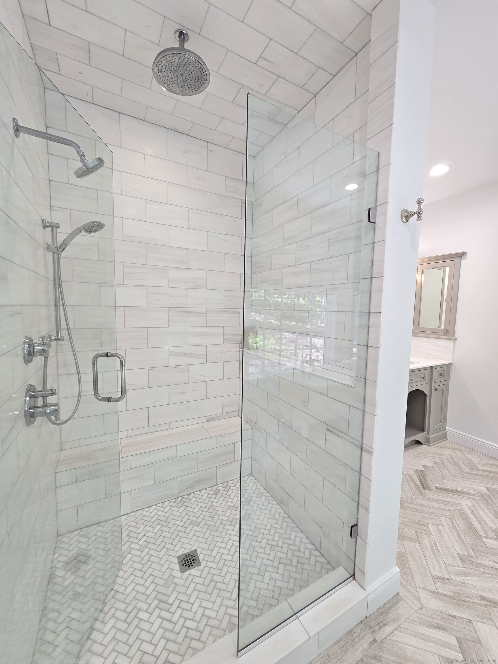 Westport, Connecticut, 06880, United States, 5 Bedrooms Bedrooms, ,5 BathroomsBathrooms,Residential,For Sale,1827473