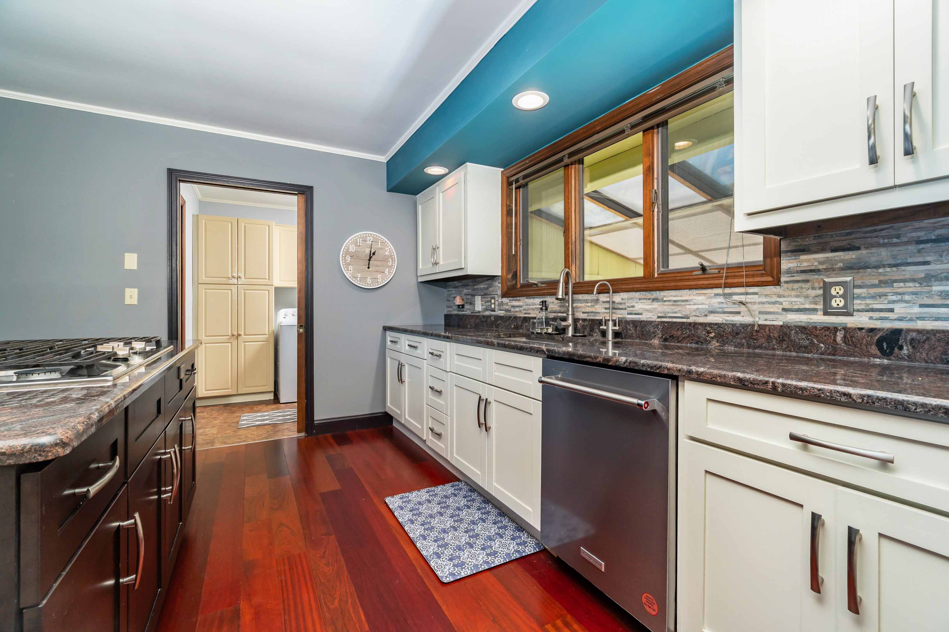 Oriental, North Carolina, 28571, United States, 2 Bedrooms Bedrooms, ,3 BathroomsBathrooms,Residential,For Sale,1943543