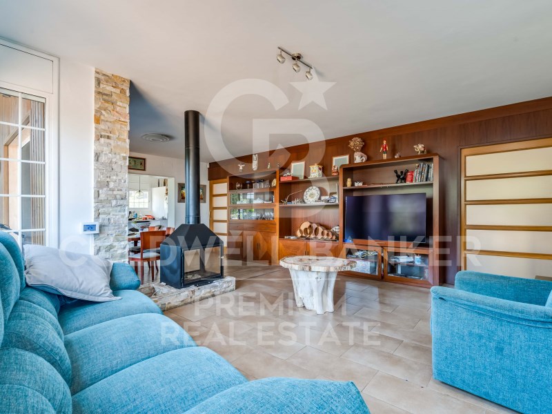 Cerdanyola del Vallès, Catalonia, ES, 4 Bedrooms Bedrooms, ,4 BathroomsBathrooms,Residential,For Sale,1613649