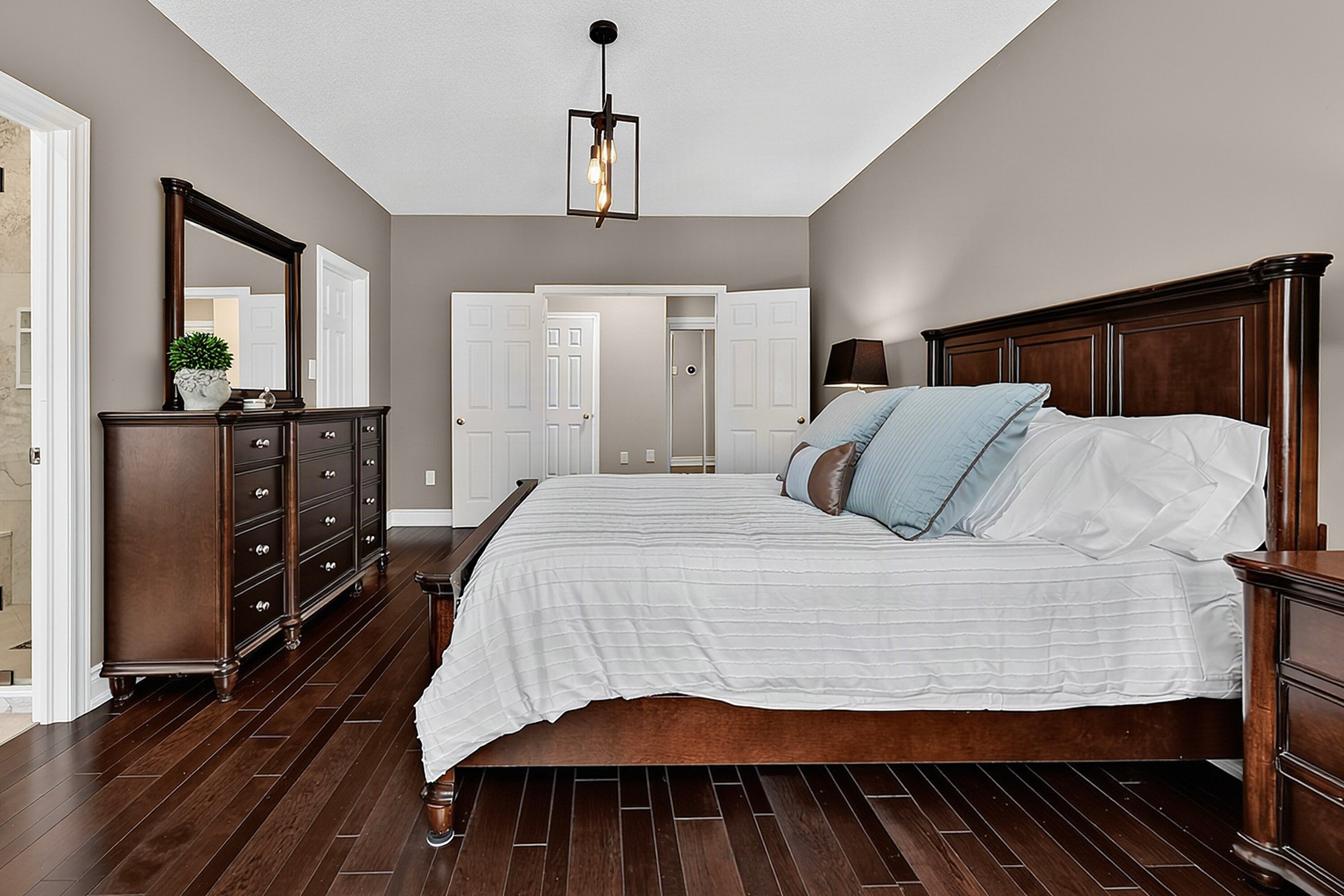  Thoughtfully Designed Townhome - 物件實景