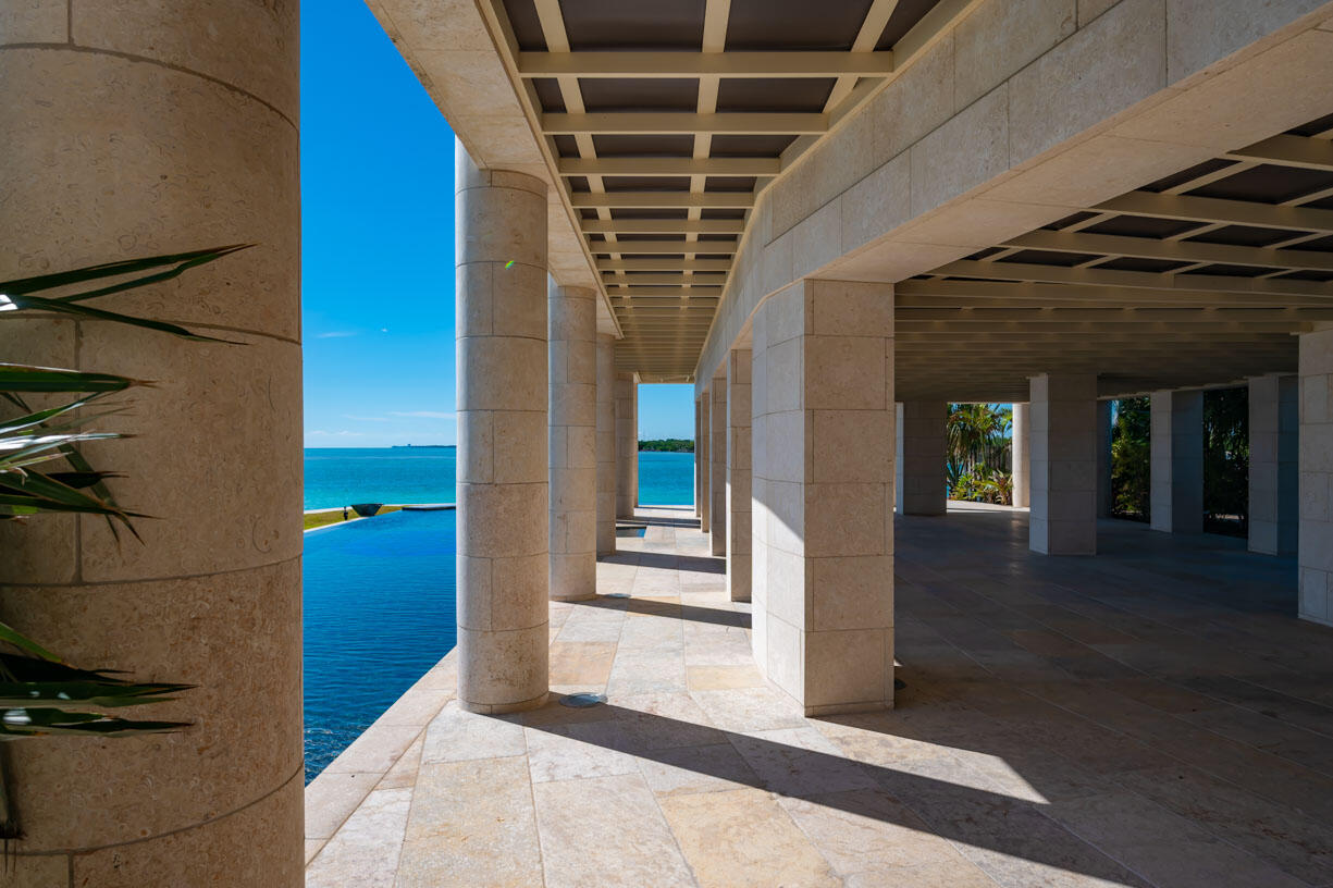 Duck, Florida, 33050, United States, 3 Bedrooms Bedrooms, ,4 BathroomsBathrooms,Residential,For Sale,1970637