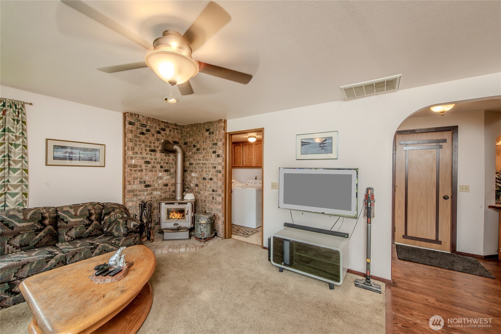 Kent, Washington, 98042, United States, 3 Bedrooms Bedrooms, ,3 BathroomsBathrooms,Residential,For Sale,2001526