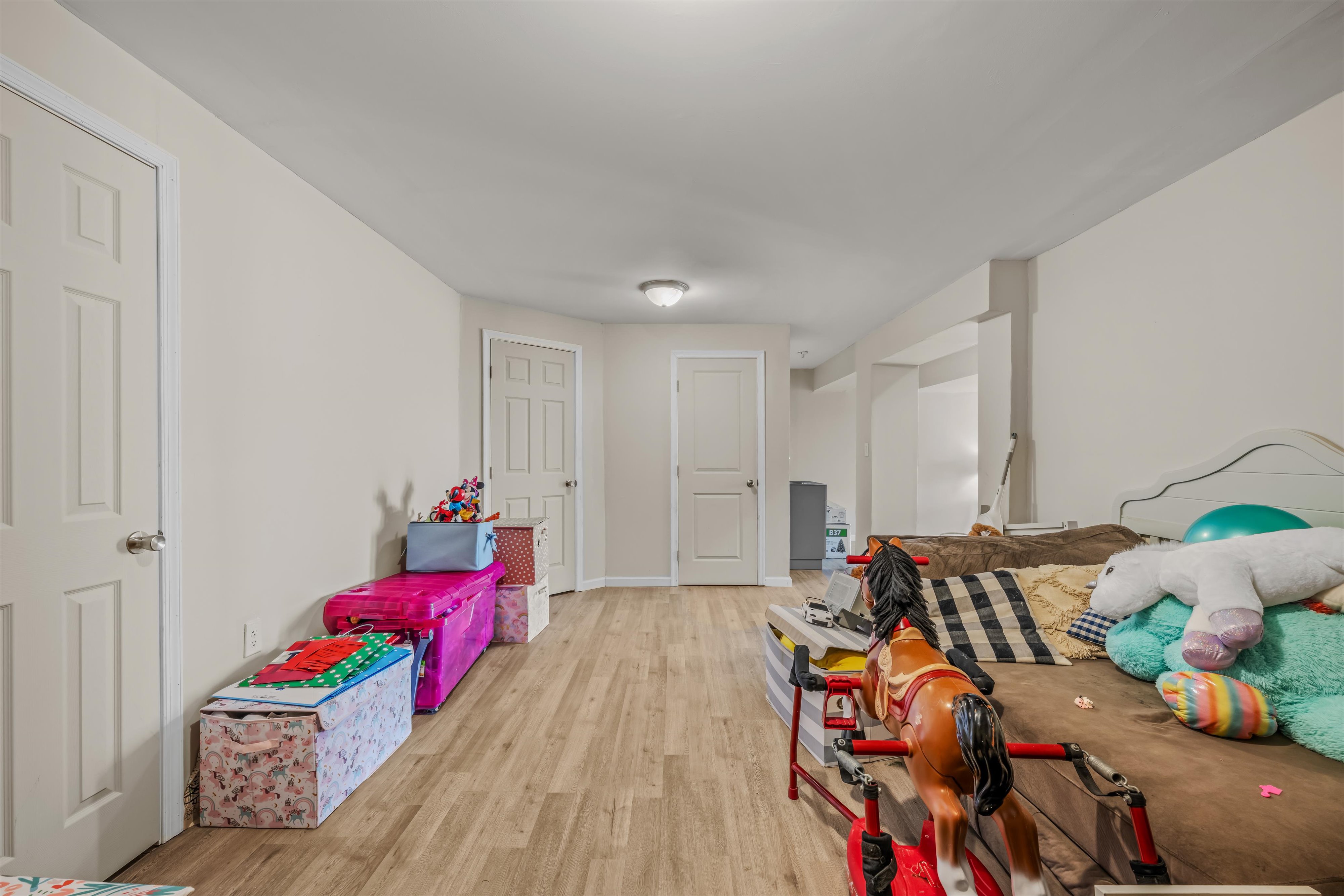 Matinsburg, West Virginia, 25403, United States, 4 Bedrooms Bedrooms, ,Residential,For Sale,1977883