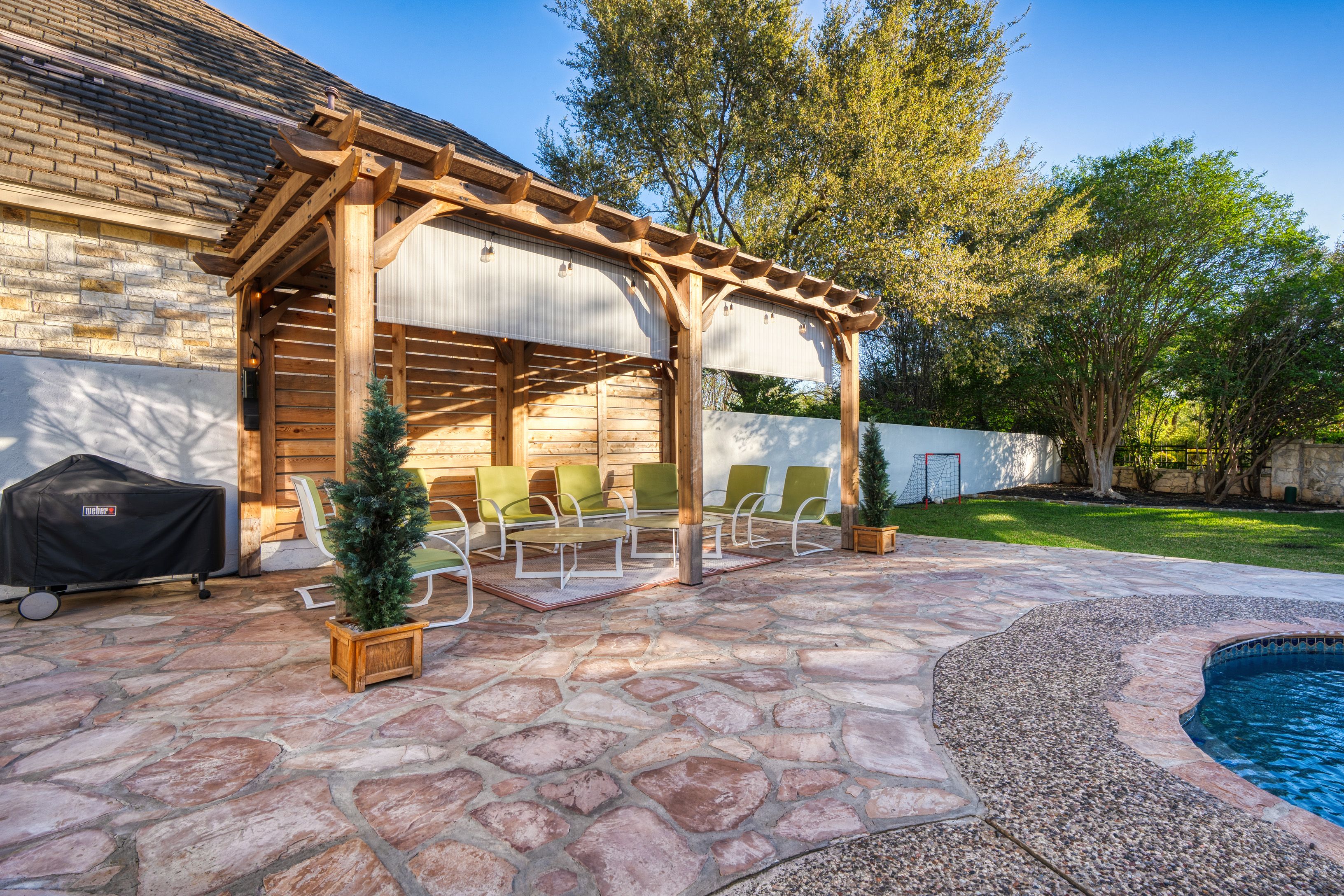  Stunning Remodel Near Private Lake & Trails - 物件實景