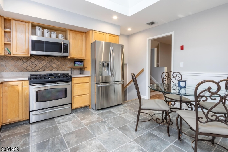 Roxbury Twp., New Jersey, 07876, United States, 4 Bedrooms Bedrooms, ,3 BathroomsBathrooms,Residential,For Sale,1934479