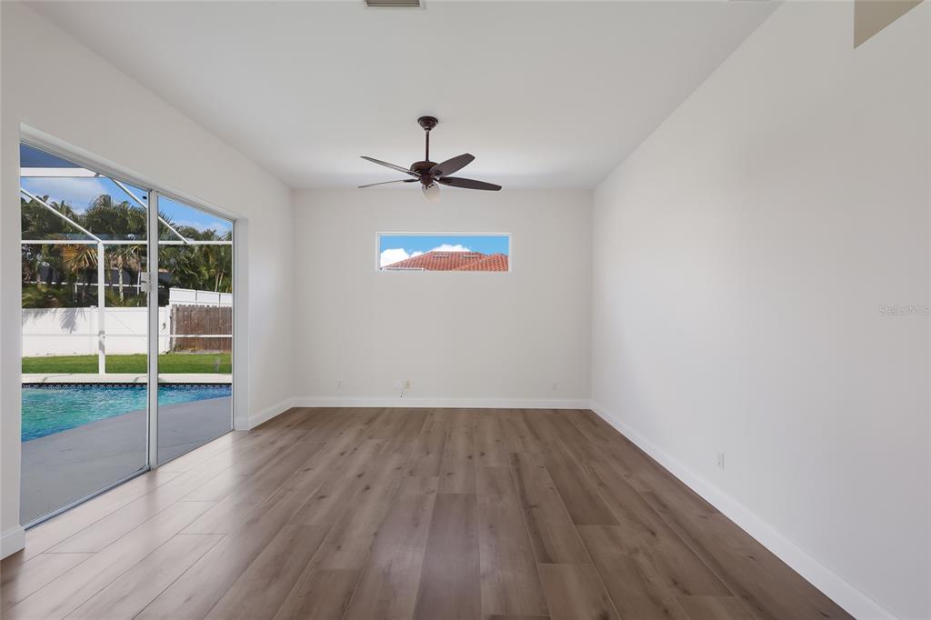 Sarasota, Florida, 34243, United States, 3 Bedrooms Bedrooms, ,2 BathroomsBathrooms,Residential,For Sale,1989326