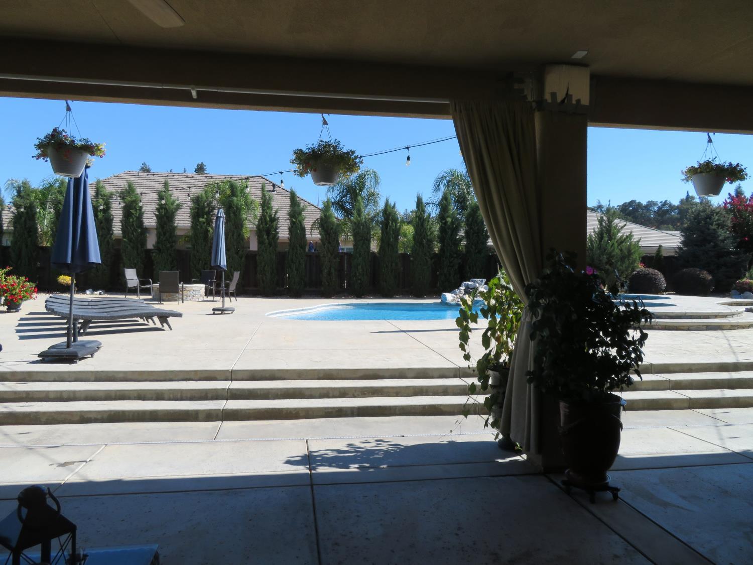 Oakdale, California, 95361, United States, 3 Bedrooms Bedrooms, ,4 BathroomsBathrooms,Residential,For Sale,1905843