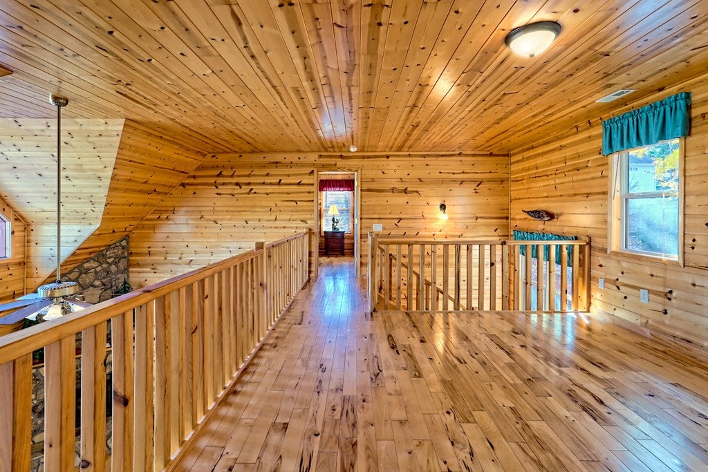 Young Harris, Georgia, 30582, United States, 4 Bedrooms Bedrooms, ,5 BathroomsBathrooms,Residential,For Sale,1987920