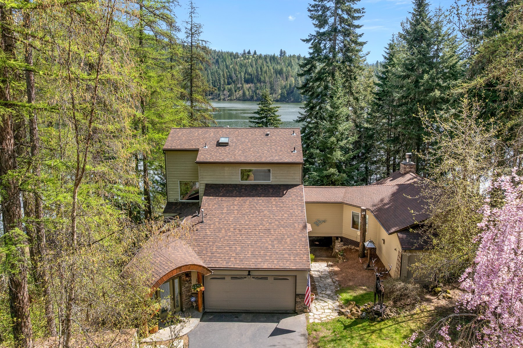  Hayden Lake Year Round Waterfront Living - 物件實景