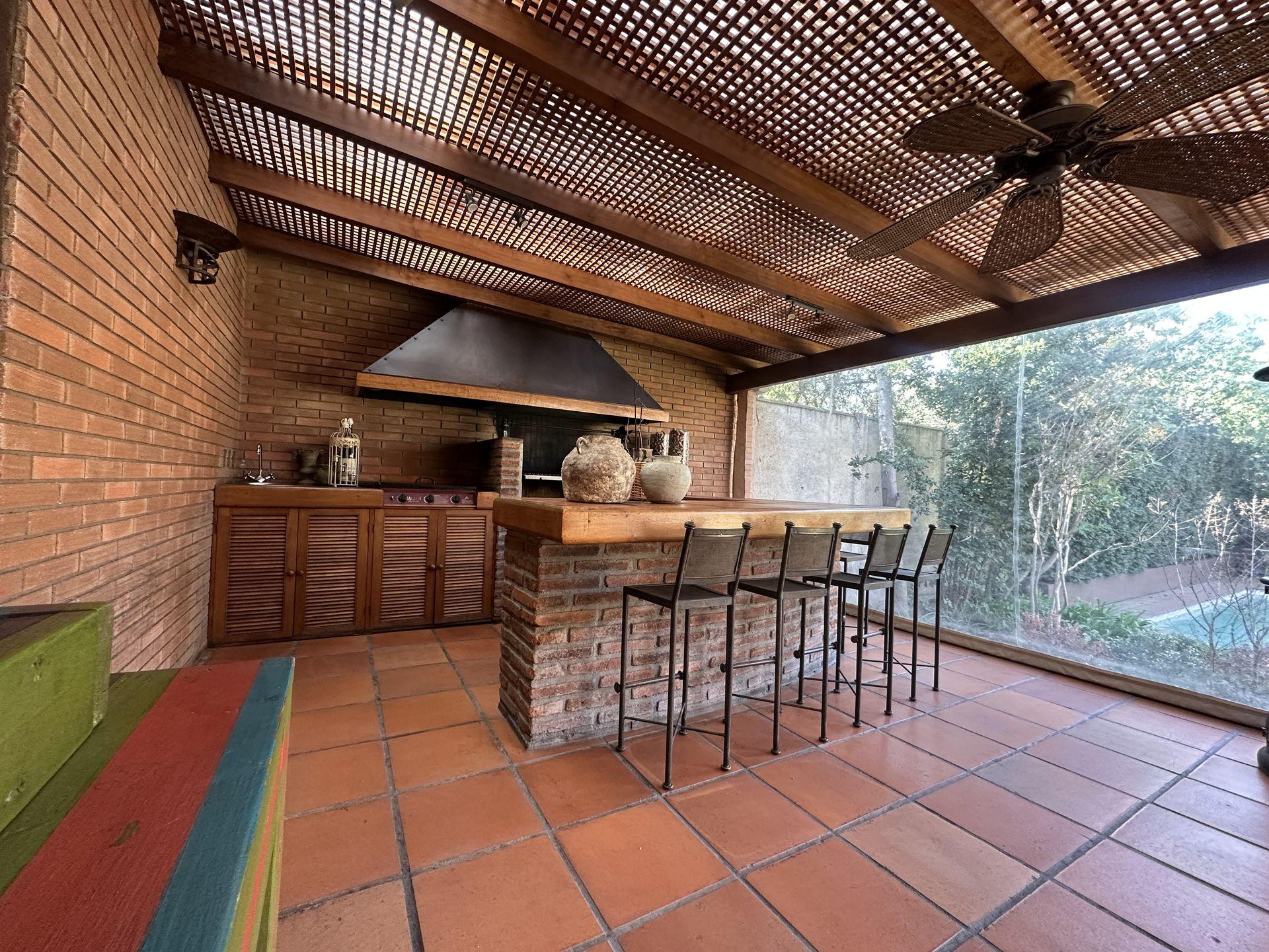 Lo Barnechea, Chile, 6 Bedrooms Bedrooms, ,5 BathroomsBathrooms,Residential,For Sale,1903645