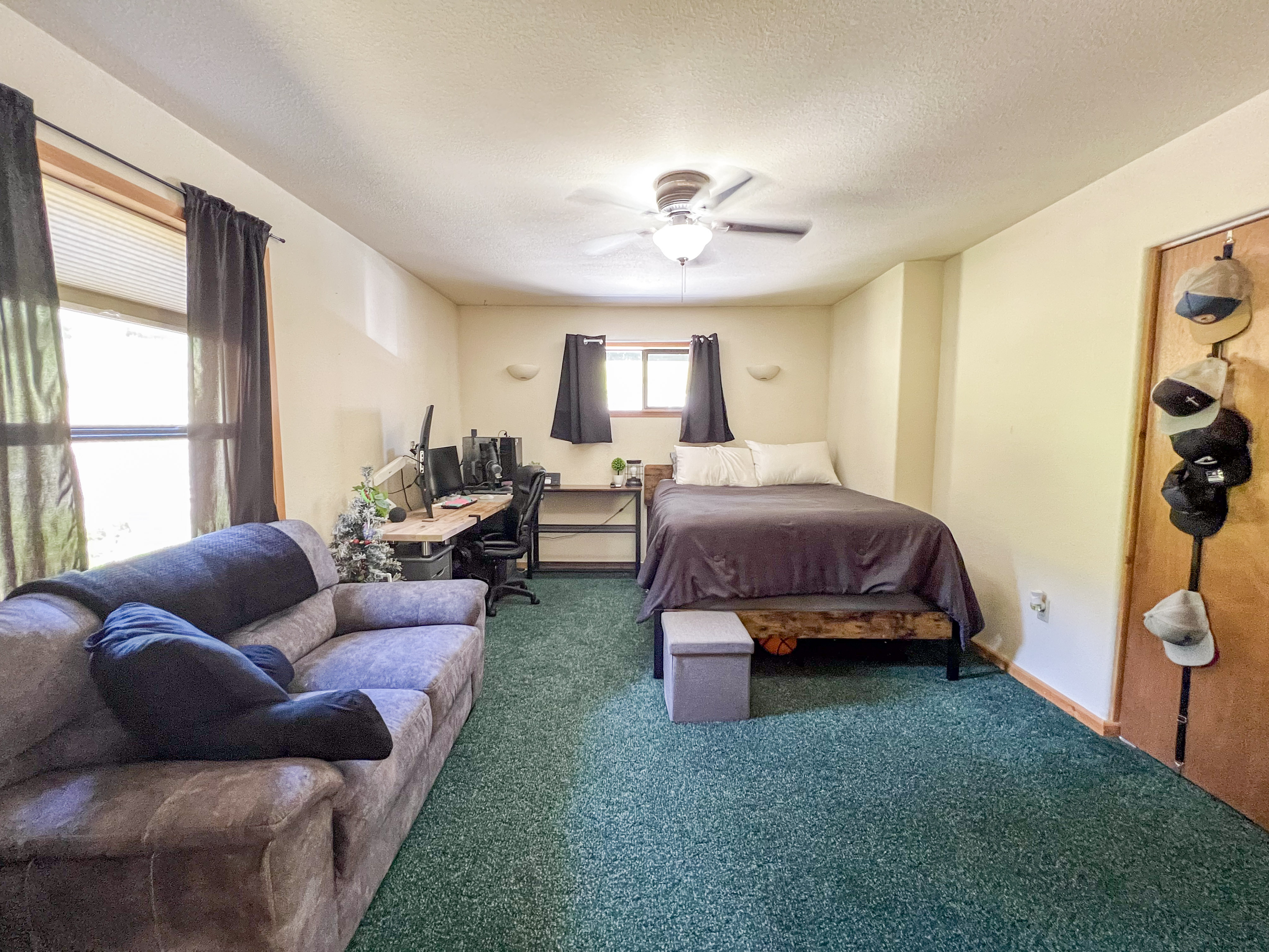 Colville, Washington, 99114, United States, 2 Bedrooms Bedrooms, ,2 BathroomsBathrooms,Residential,For Sale,1928739