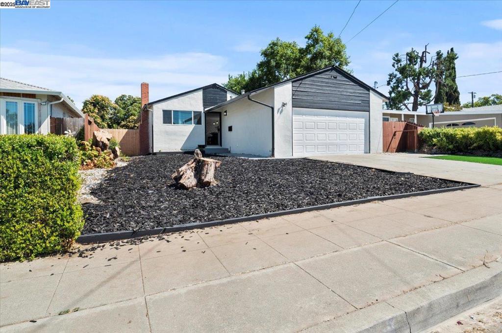 Livermore, California, 94551, United States, 3 Bedrooms Bedrooms, ,2 BathroomsBathrooms,Residential,For Sale,1974358